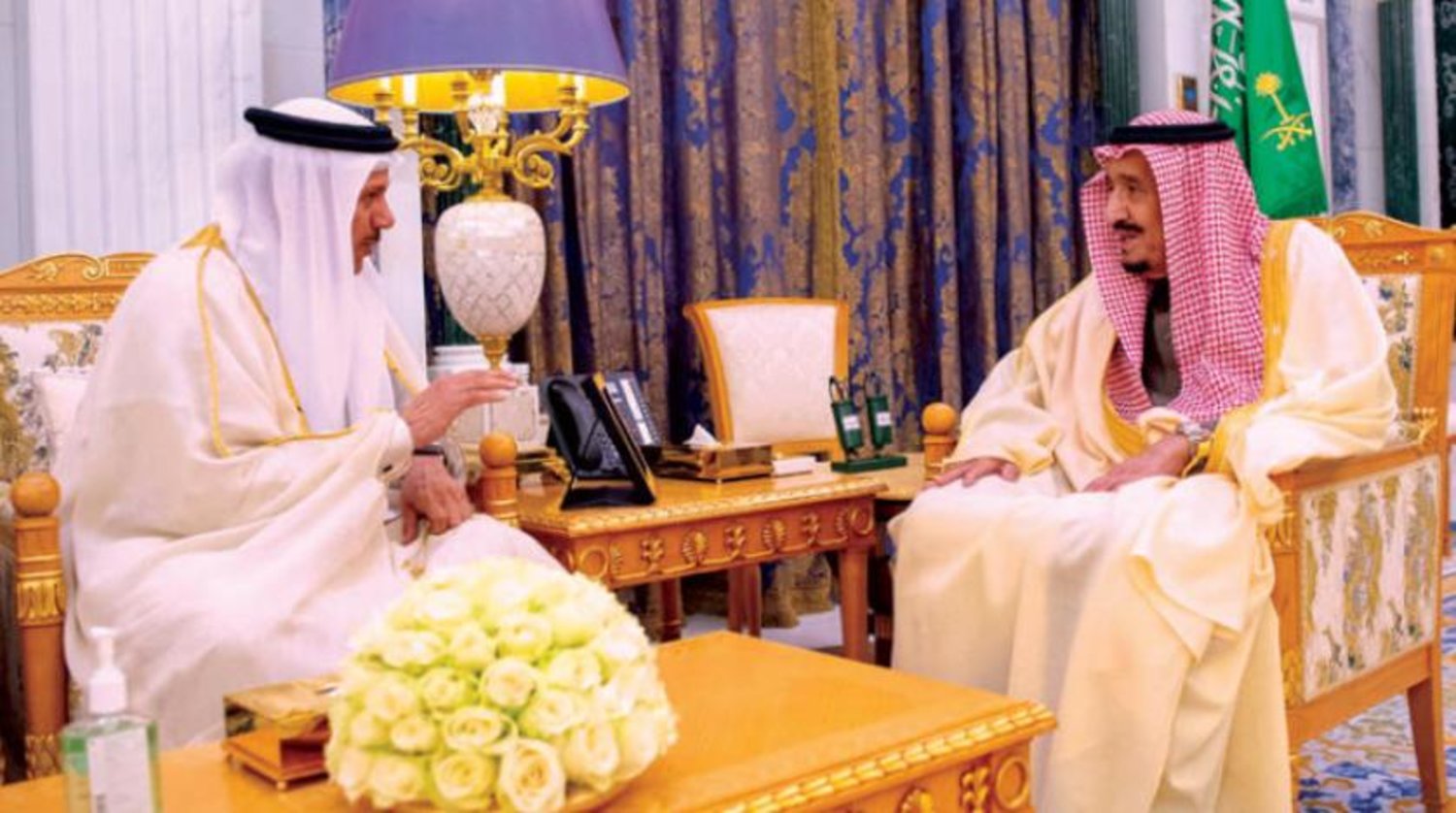 Suudi Arabistan Kralı Selman bin Abdulaziz dün Riyad’da KİK Genel Sekreteri Abdullatif bin Raşid ez-Zeyyani’yi kabul etti. (SPA)