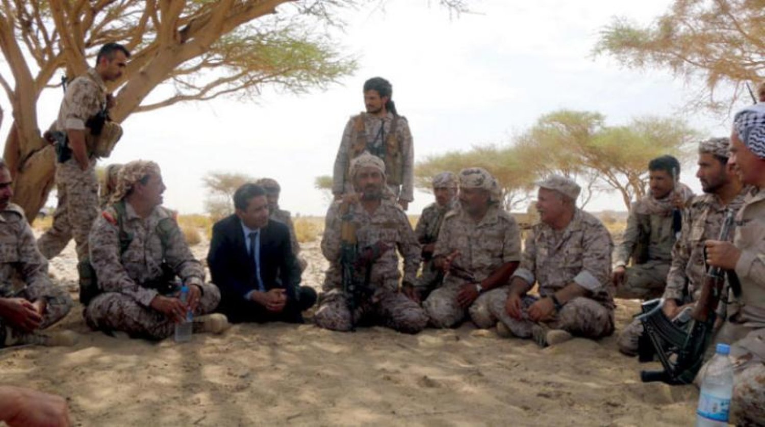 Yemen Genelkurmay Başkanı Orgeneral Sağir Bin Aziz, dün Marib'deki cepheleri ziyaret etti. (SABA)