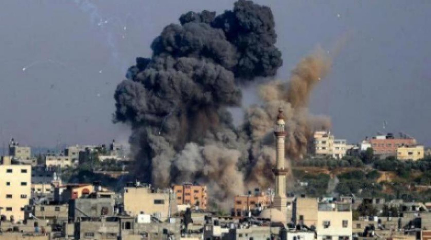 İsrail’in Gazze Şeridine düzenlediği saldırılar sonucu oluşan dumanlar (AFP-Arşiv)