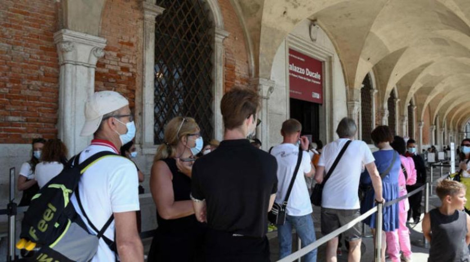 İtalya’daki arkeoloji bölgelerinde turizm geri döndü (AFP)