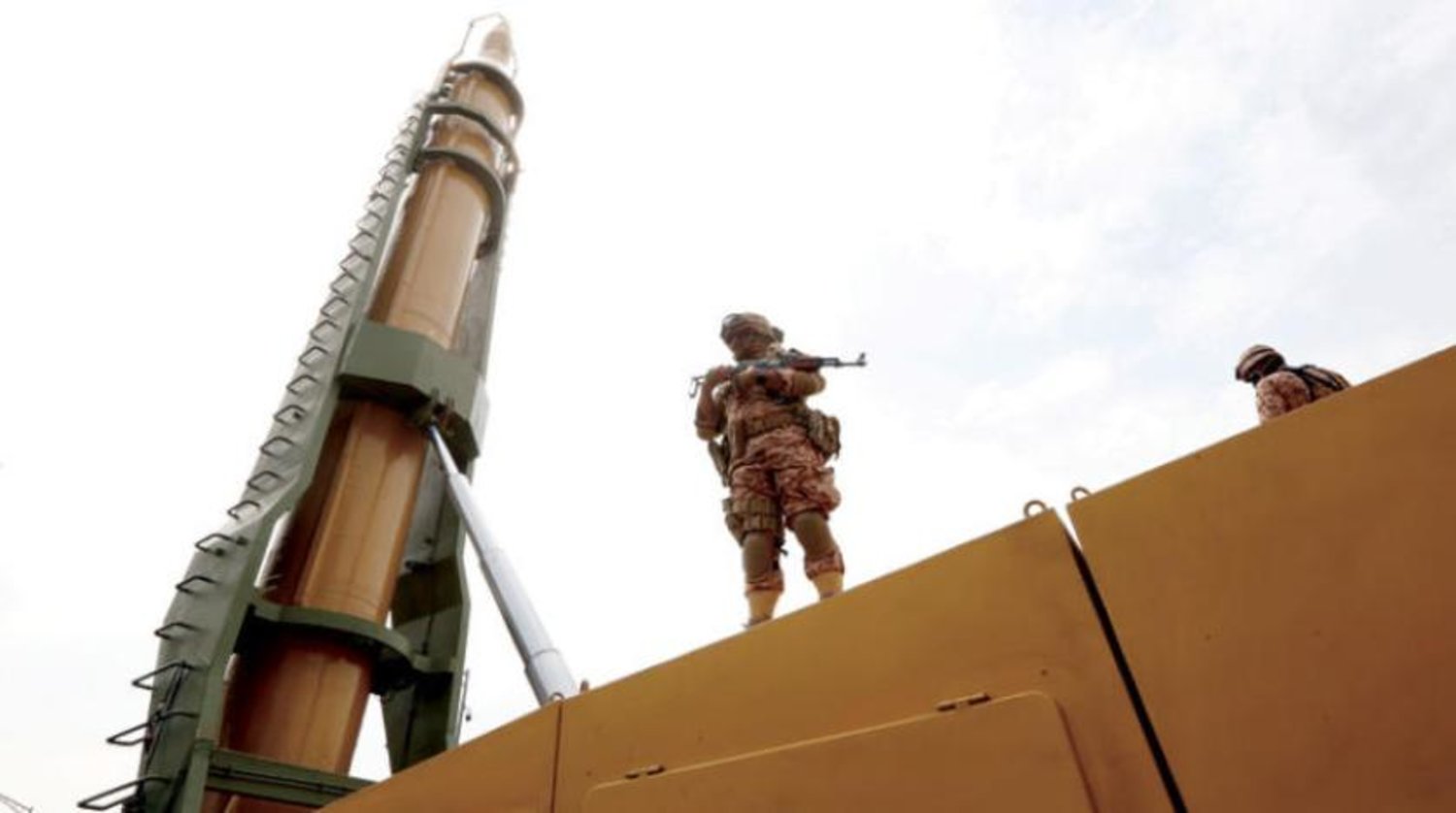 İran geçen nisan ayında ‘Şahab-3’ füzelerini sergiledi (EPA)