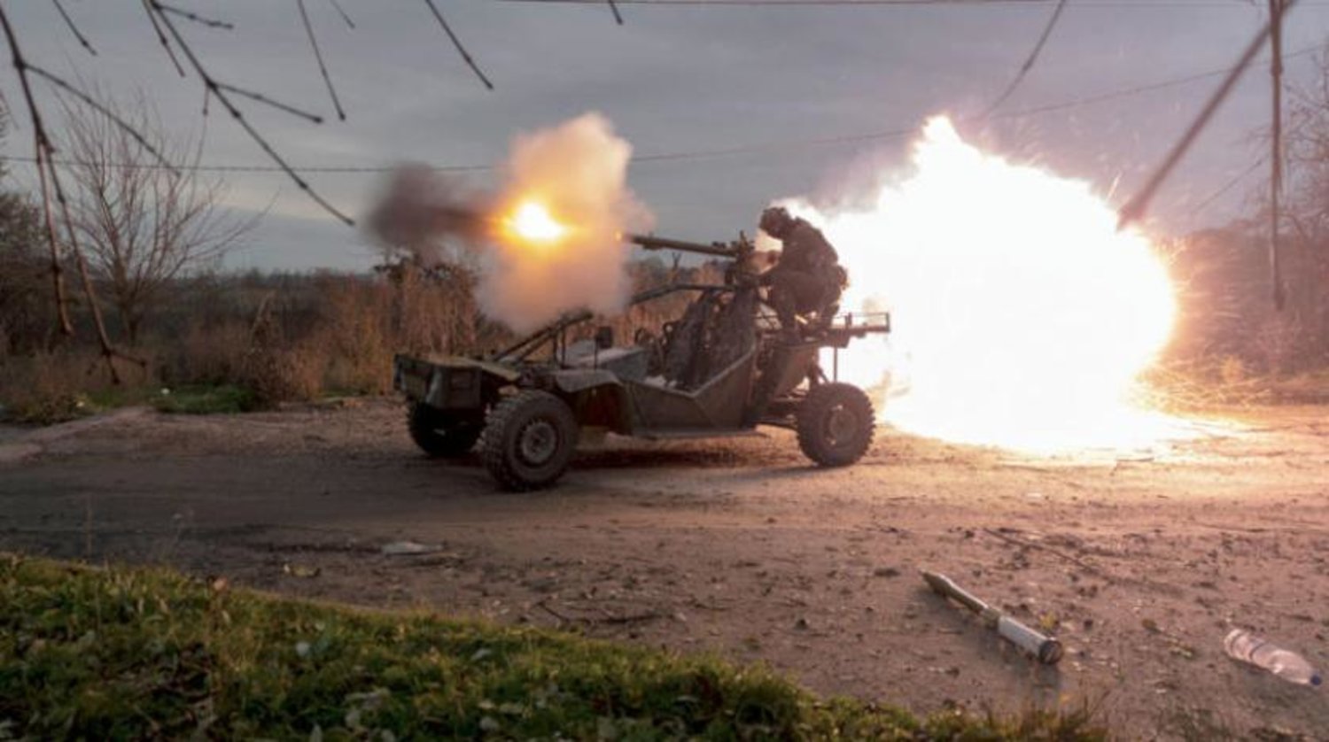 Ukrayna kuvvetleri, Herson yakınlarındaki Rus mevzilerini bombaladı (AP)