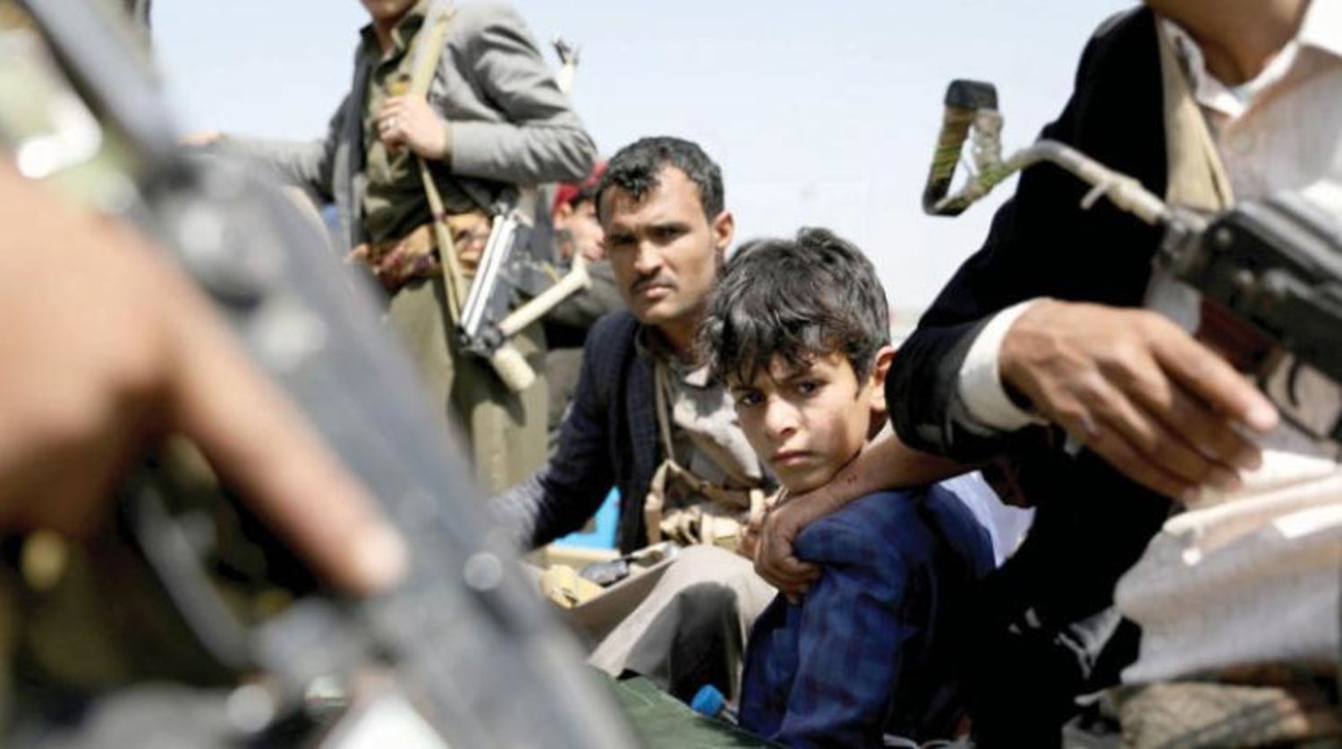 Darbeci Husi grubu saflarına çocuk savaşçı almaya devam ediyor. (Reuters)