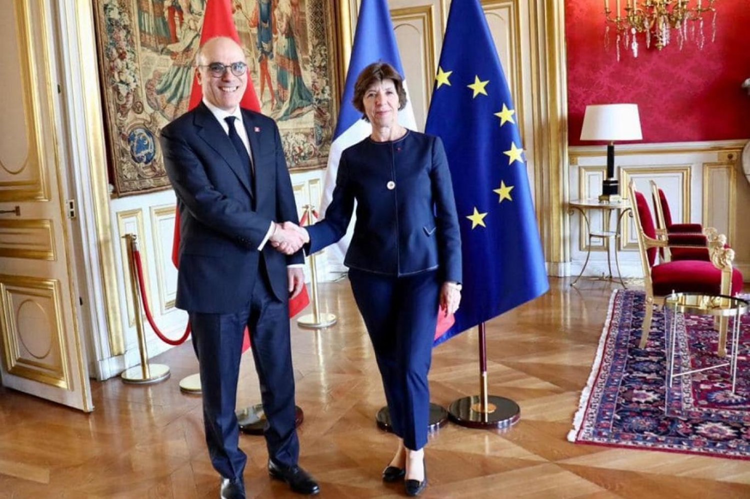 Fransa Dışişleri Bakanı, Tunuslu mevkidaşını Paris'te kabul etti (Tunus Dışişleri Bakanlığı Twitter hesabı)