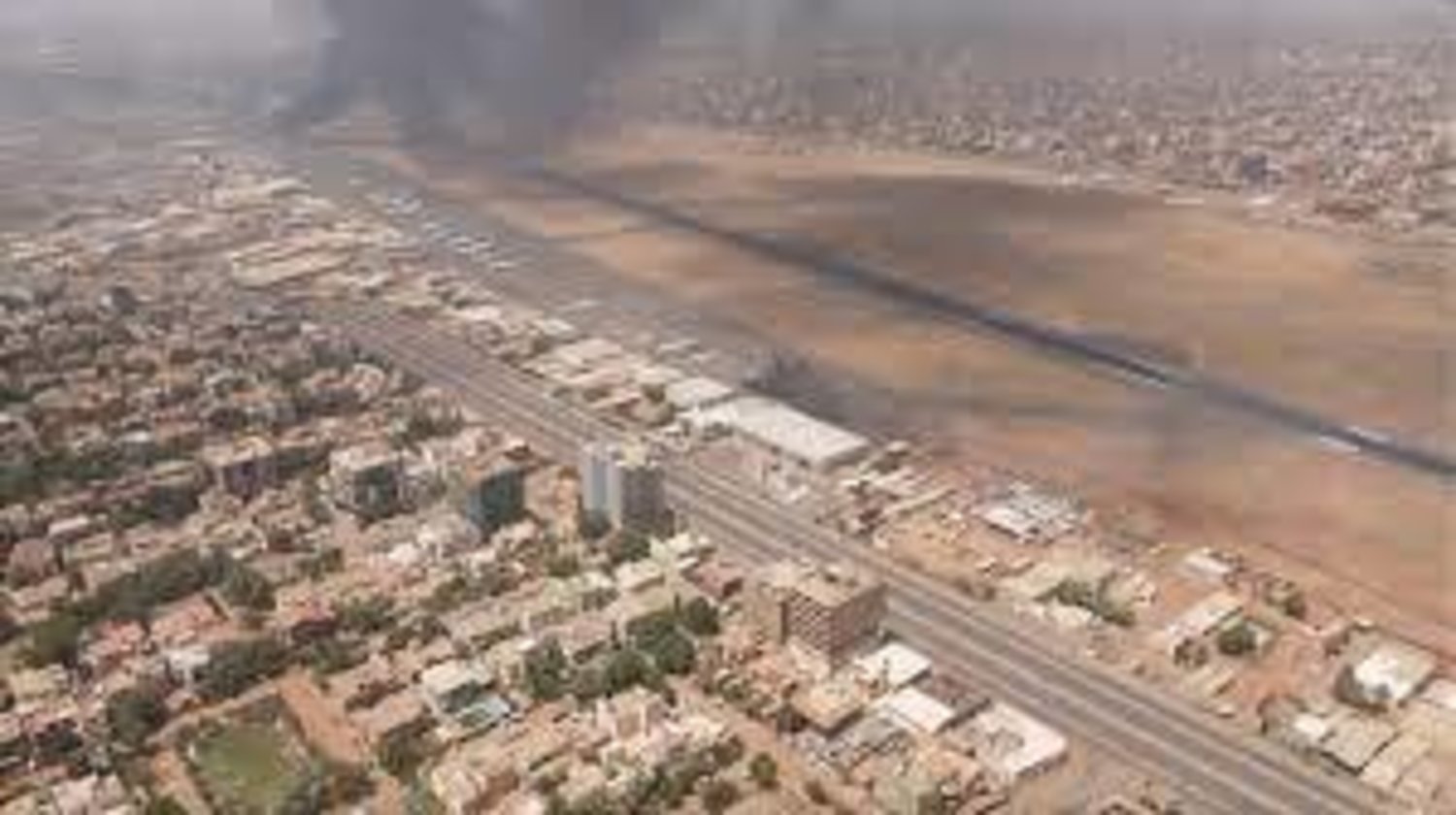 Darfur saldırılara ve yağmalamalara sahne oldu. (Reuters)