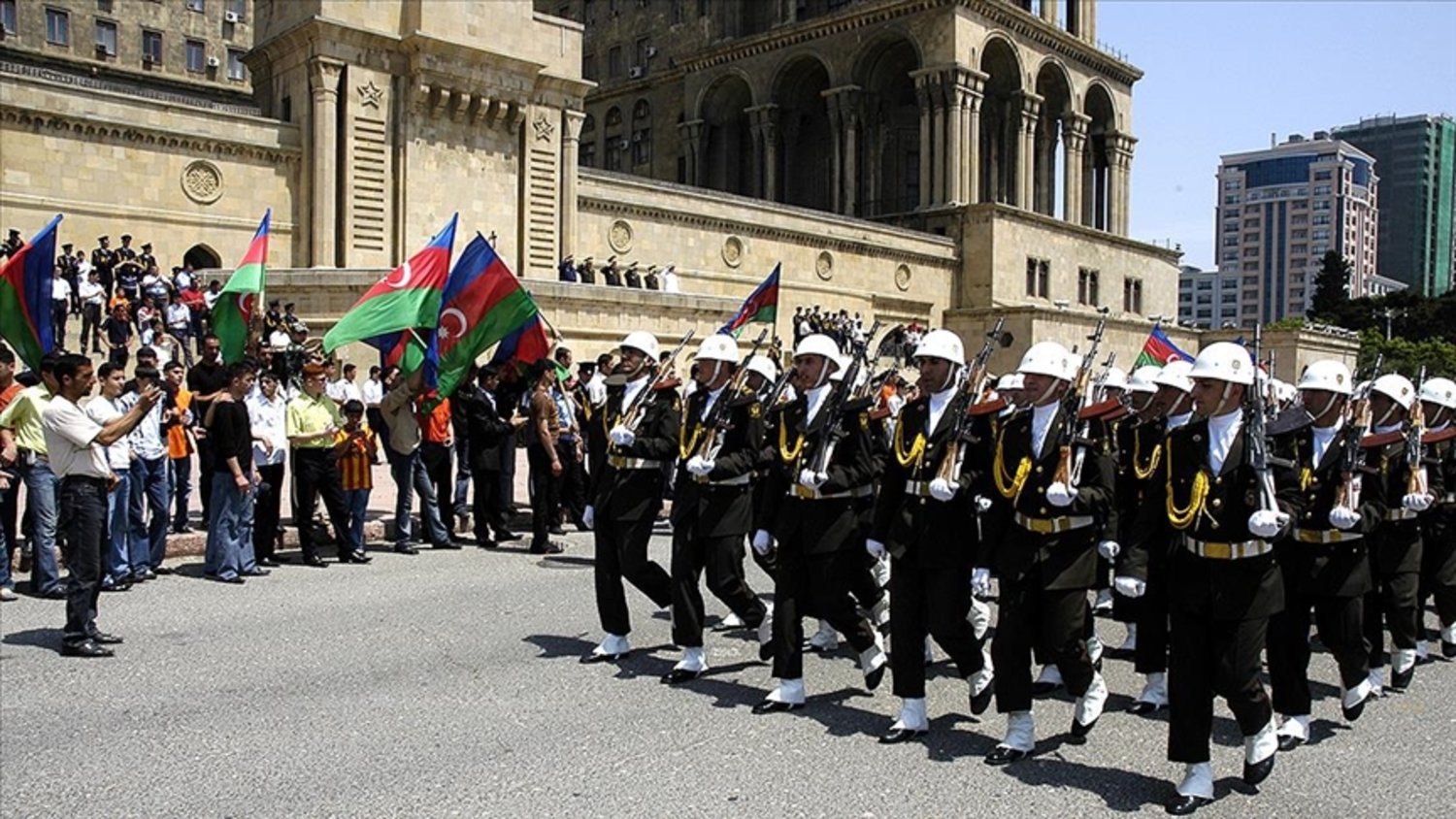 Azerbaycan bağımsızlığının 105. yıl dönümü etkinliklerinden (AA)
