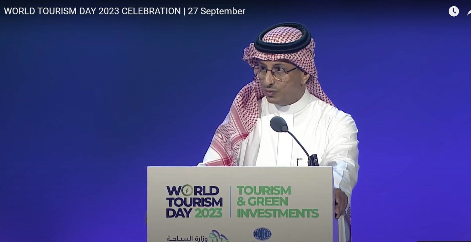 Suudi Arabistan Turizm Bakanı Sayın Ahmed El-Hatib açılış konuşması yapıyor (Şarku’l Avsat)