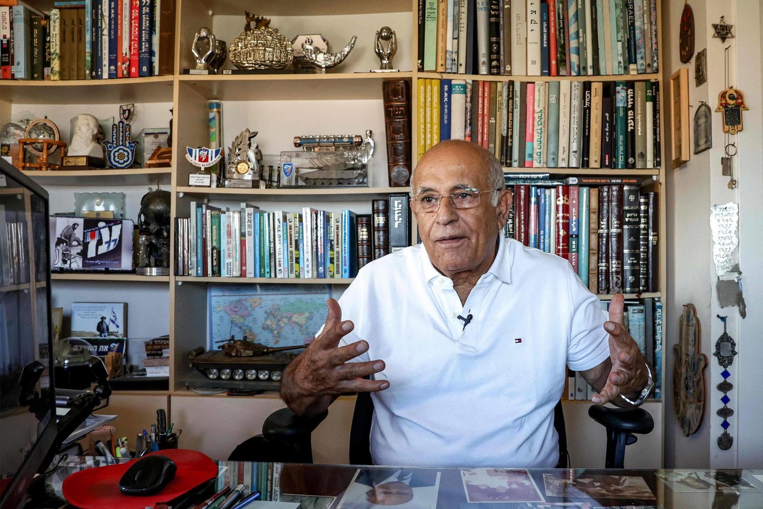 İsrailli emekli subay Avigdor Kahalani (AFP)