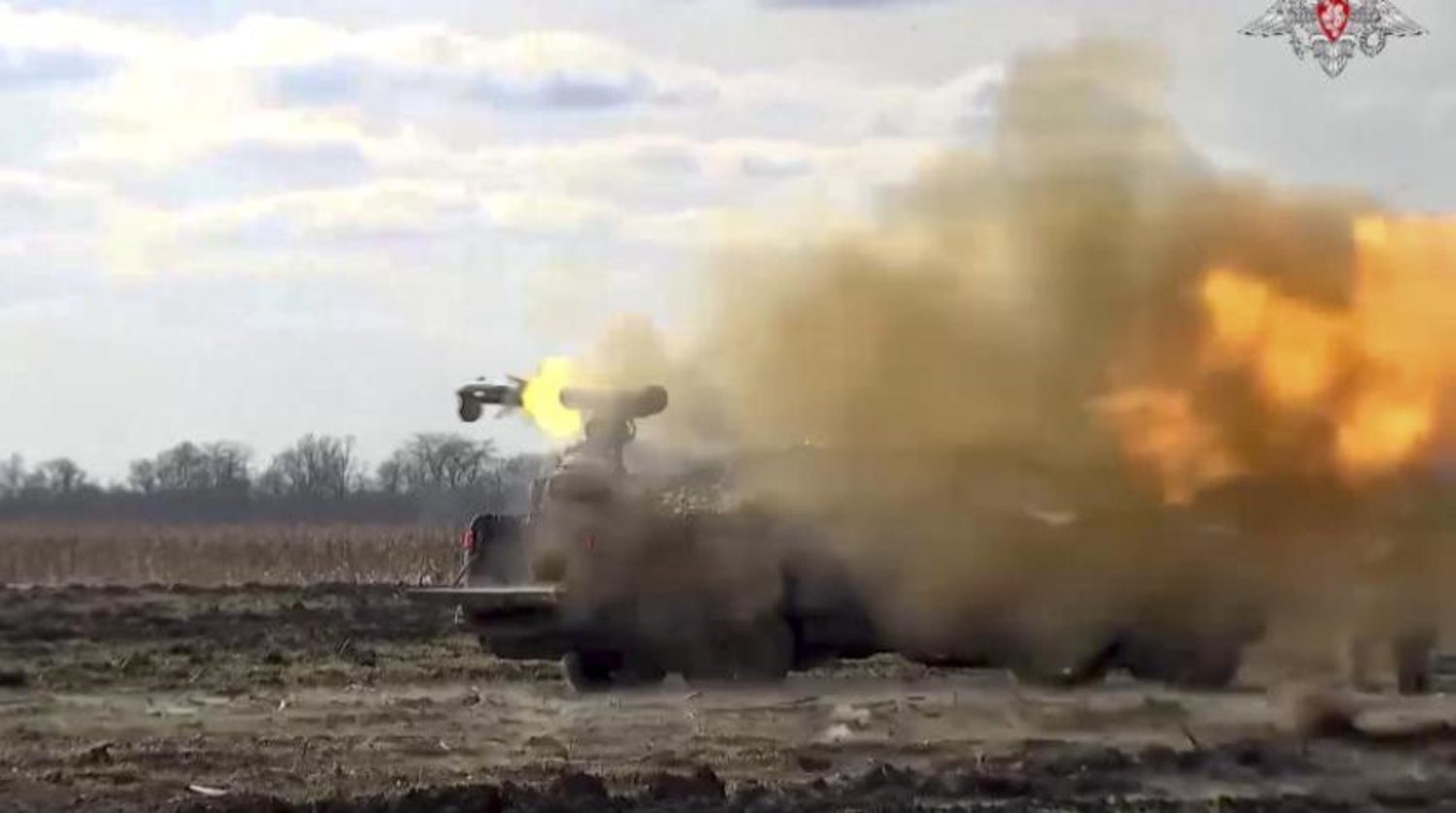 Ukrayna'da belirsiz bir yerde bir Rus ordusu füze sistemi belirdi (AP)