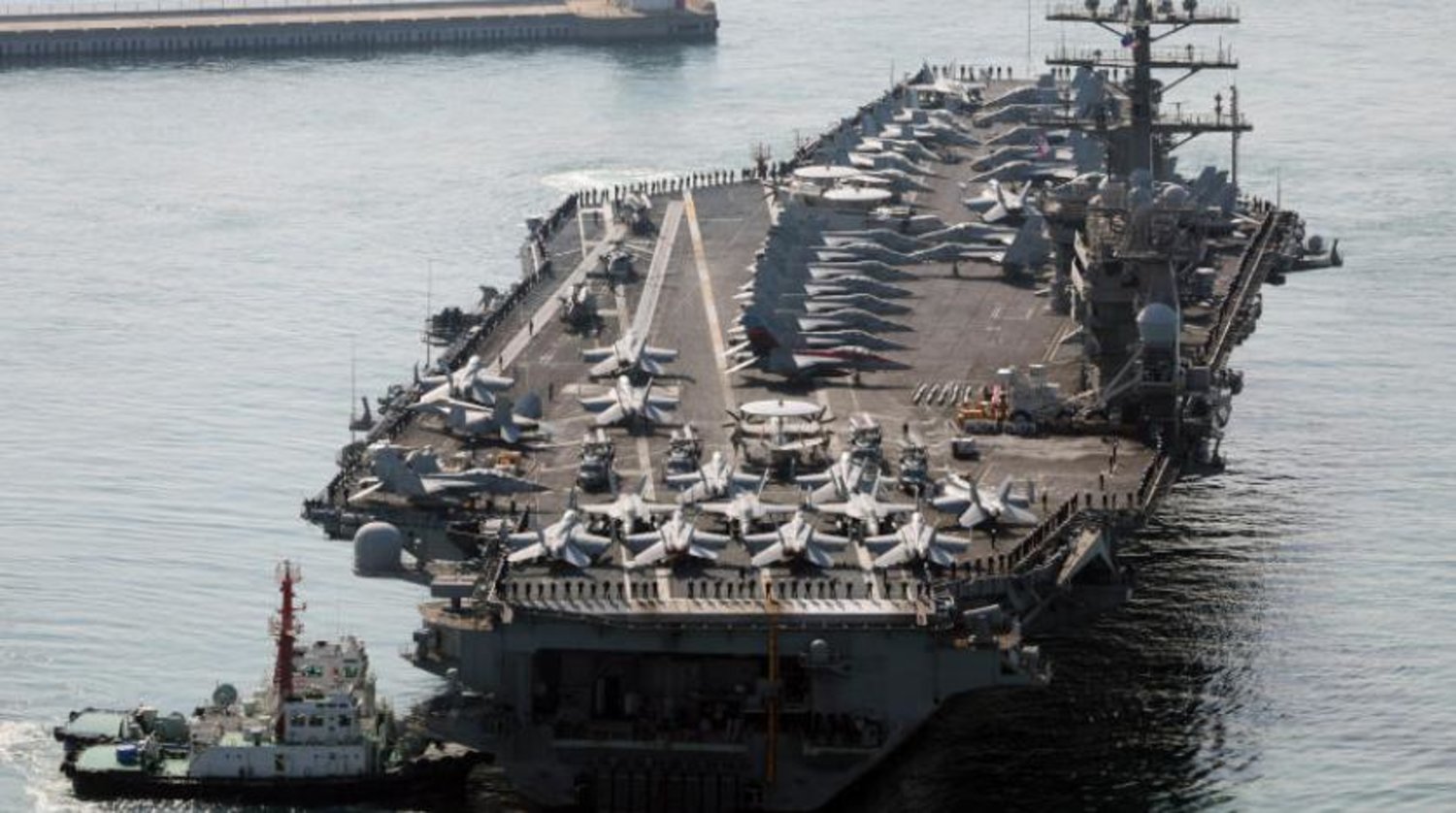 Güney Kore'deki USS Nimitz uçak gemisi (Reuters)