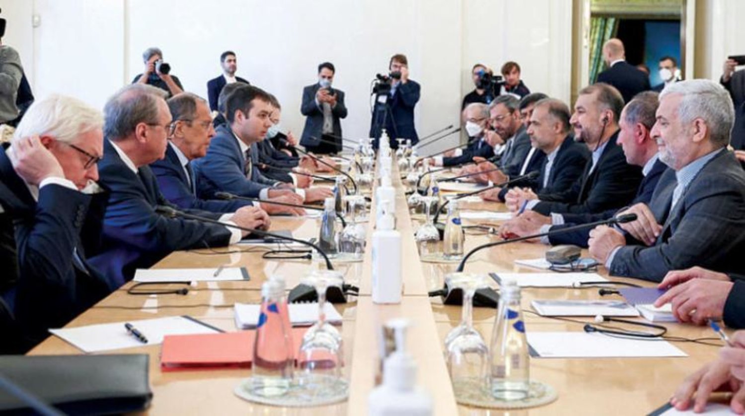 Geçen ağustos ayında Moskova'da yapılan görüşmelerde Lavrov ve Abdullahiyan (Rusya Dışişleri Bakanlığı)