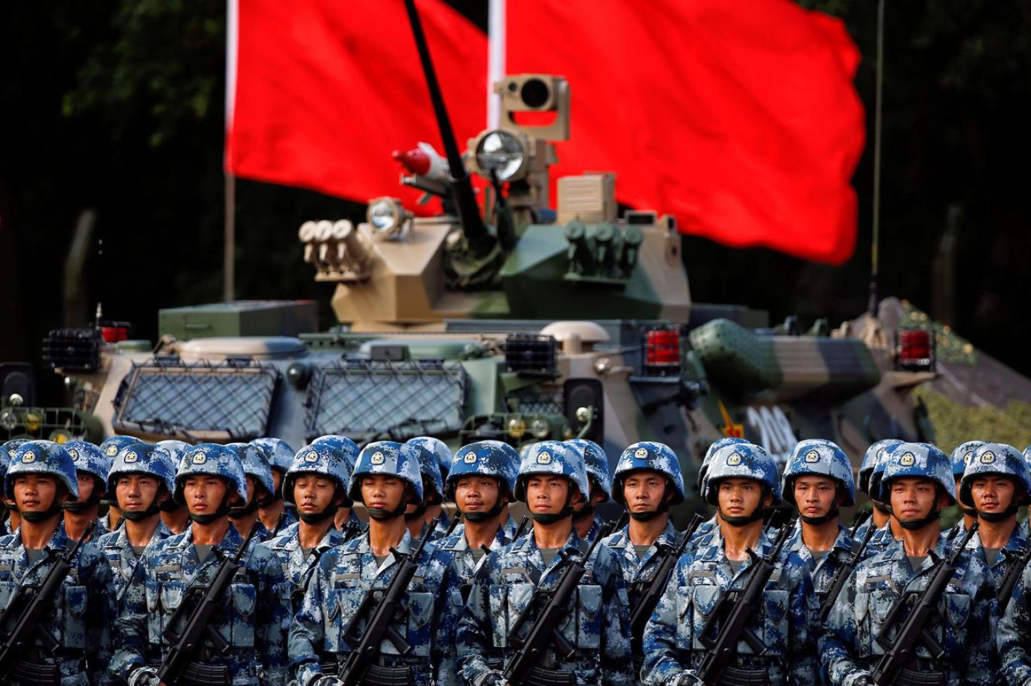 Şirketlerin kurduğu ordular, PLA'nın denetiminde hareket ediyor (Reuters)