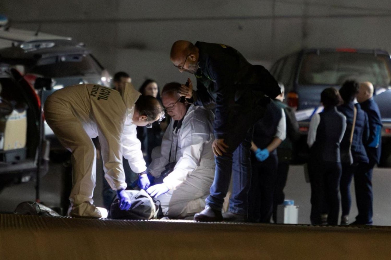 Görgü tanıkları 6 yerinden vurulduktan sonra, arabayla Kuzmanov'un üzerinden geçildiğini aktarmıştı (Reuters)