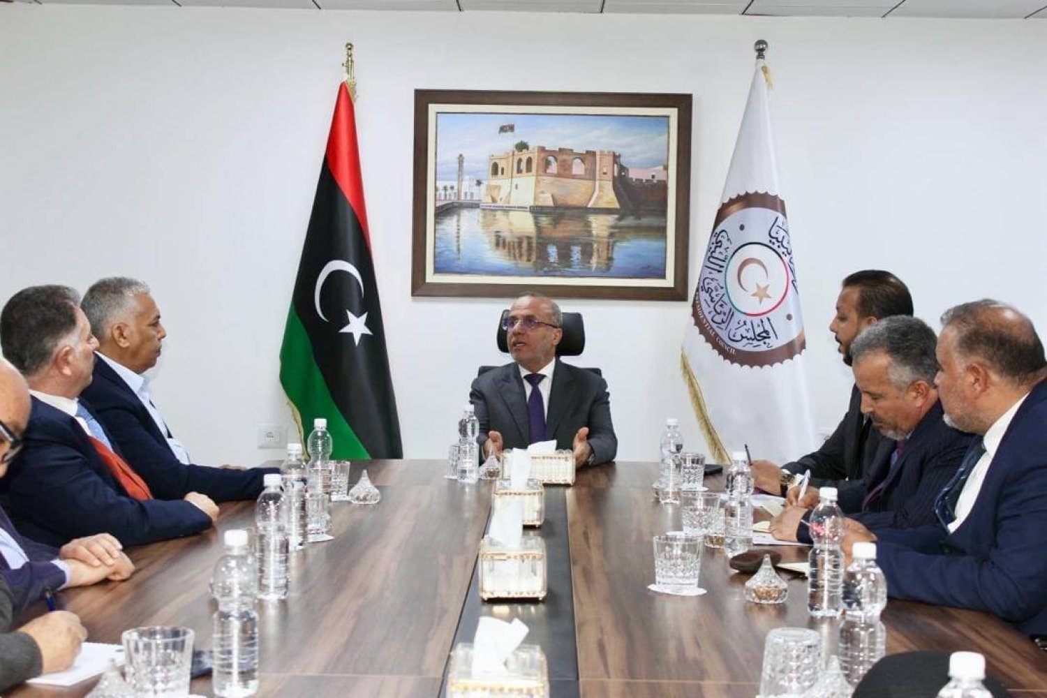 Libya Başkanlık Konseyi üyesi Abdullah el-Lafi, Büyük Trablus'un İleri Gelenleri ve Eşrafı Konseyi ile bir araya geldi. (Libya Başkanlık Konseyi)