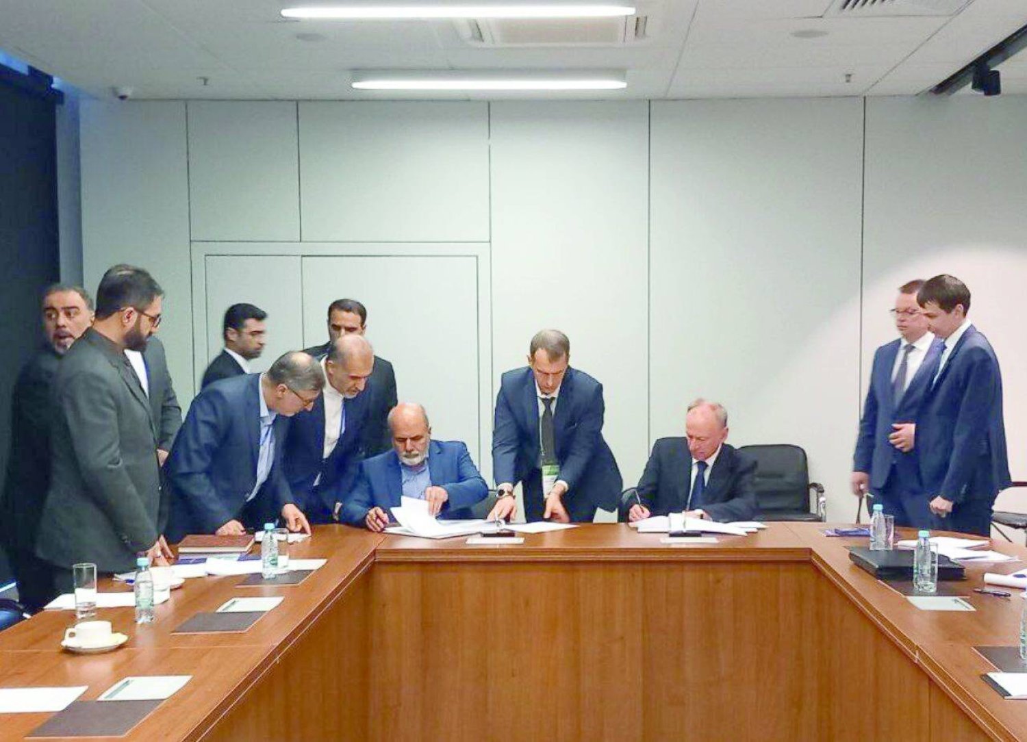 Petruşev ve Ahmadiyan güvenlik iş birliğine yönelik bir mutabakat zaptı imzaladı (Nournews)
