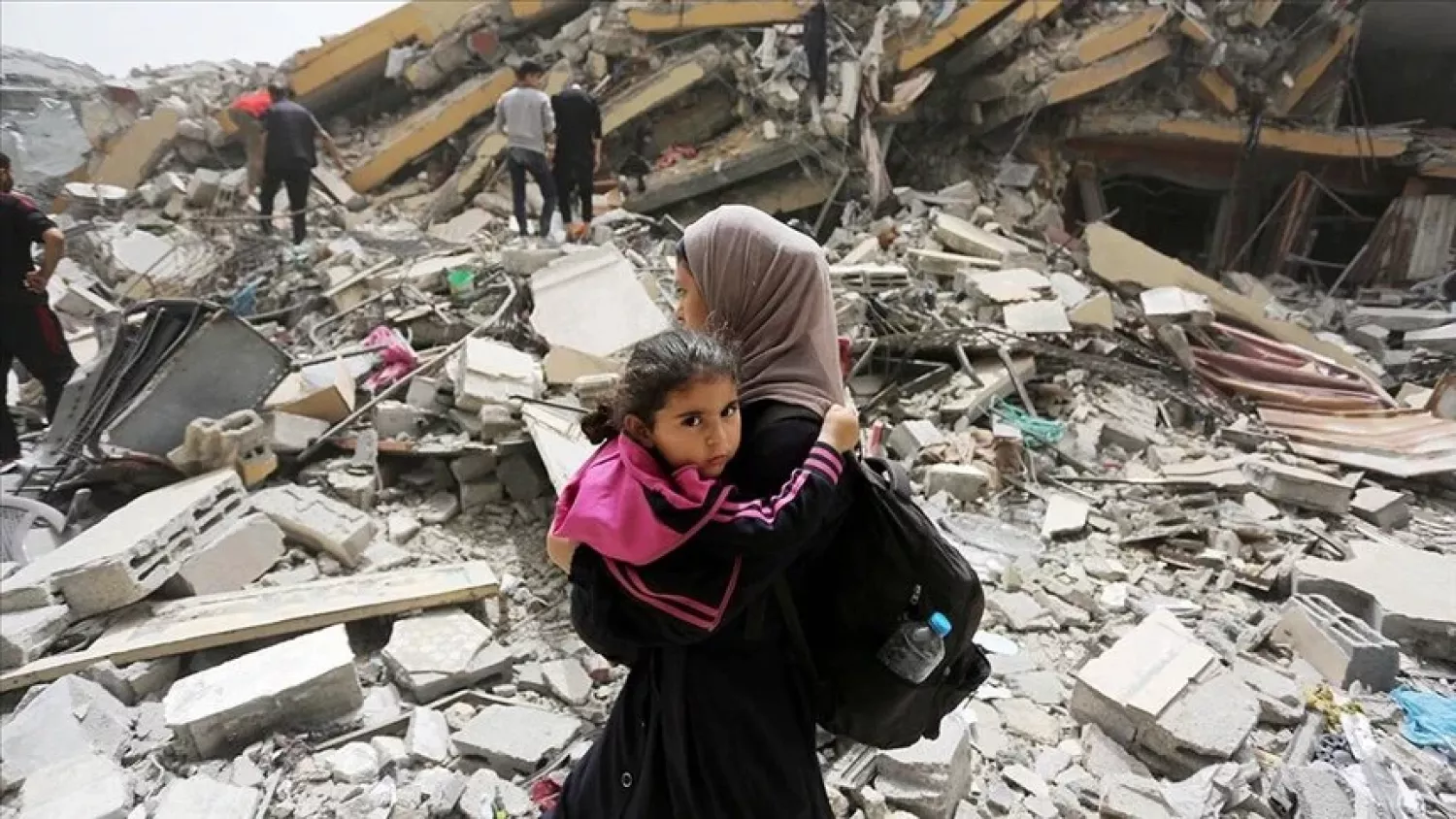 Bölge sakinleri, İsrail’in Nusayrat Mülteci Kampı’nda geride bıraktığı yıkım karşısında "şok" geçirdi