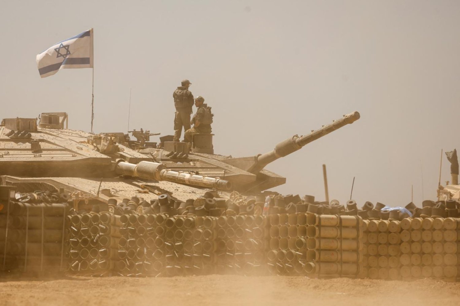 İsrail'in ağır bombardımana tuttuğu Refah'ta yaklaşık 1,5 milyon sivil var (Reuters)