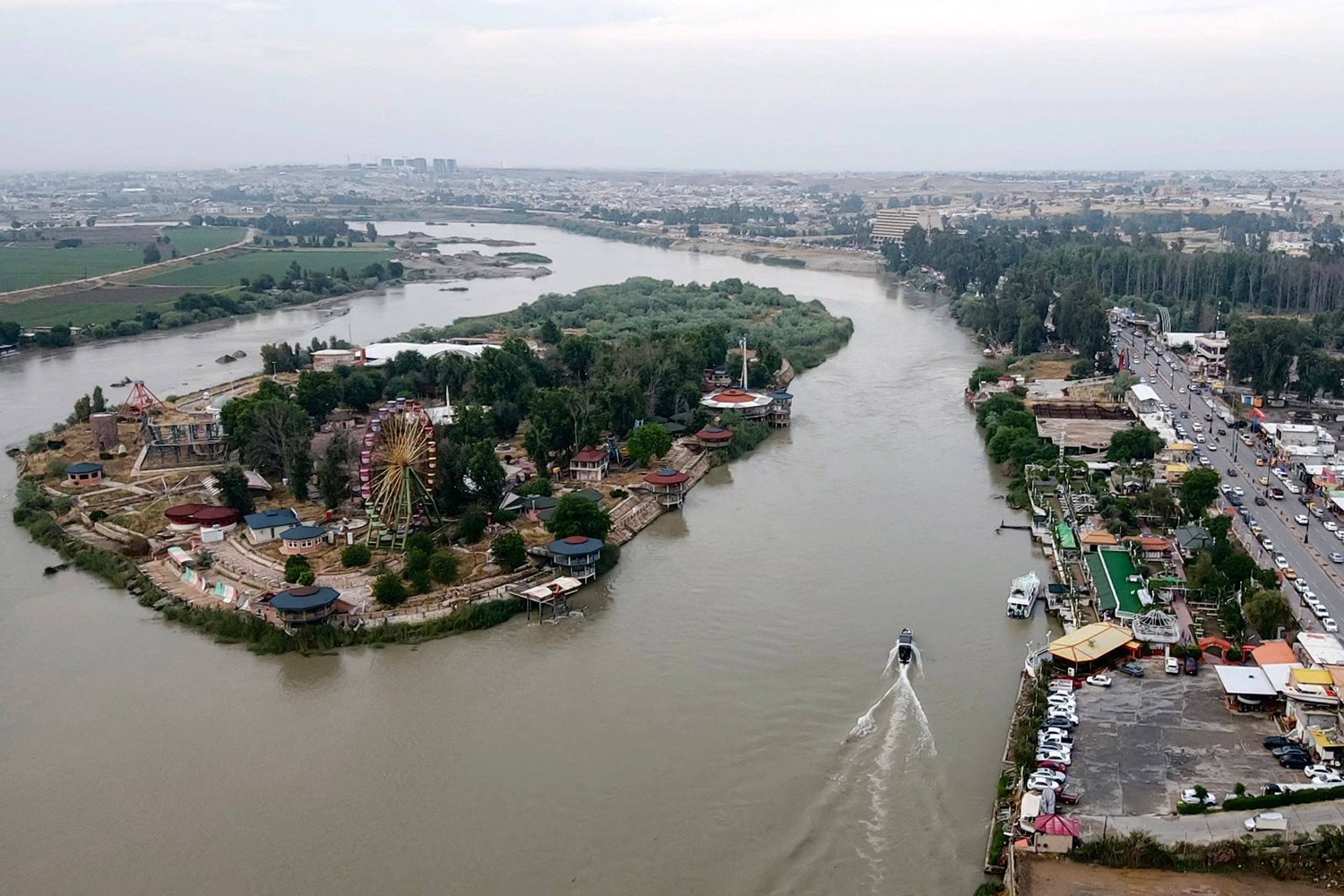 Resim: Irak'ta şiddetli yağışlar sonrası su seviyesi yükselen Dicle Nehri (AFP)
