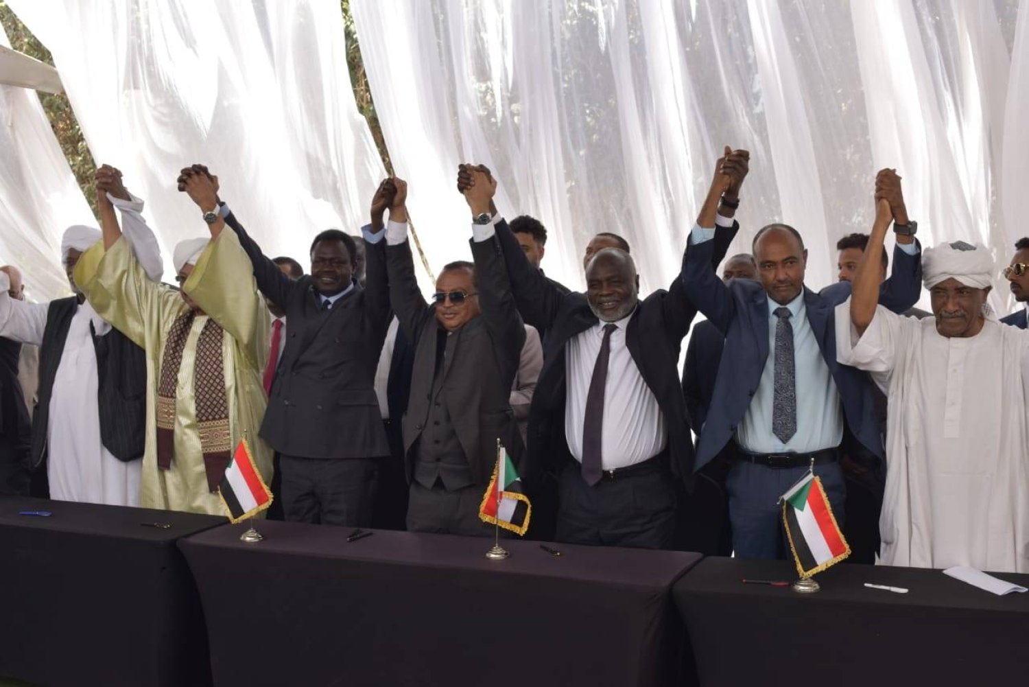 Sudanlı siyasi güçler dün (Çarşamba) Kahire'de bir uzlaşma belgesi imzaladı. (Şarku’l Avsat)