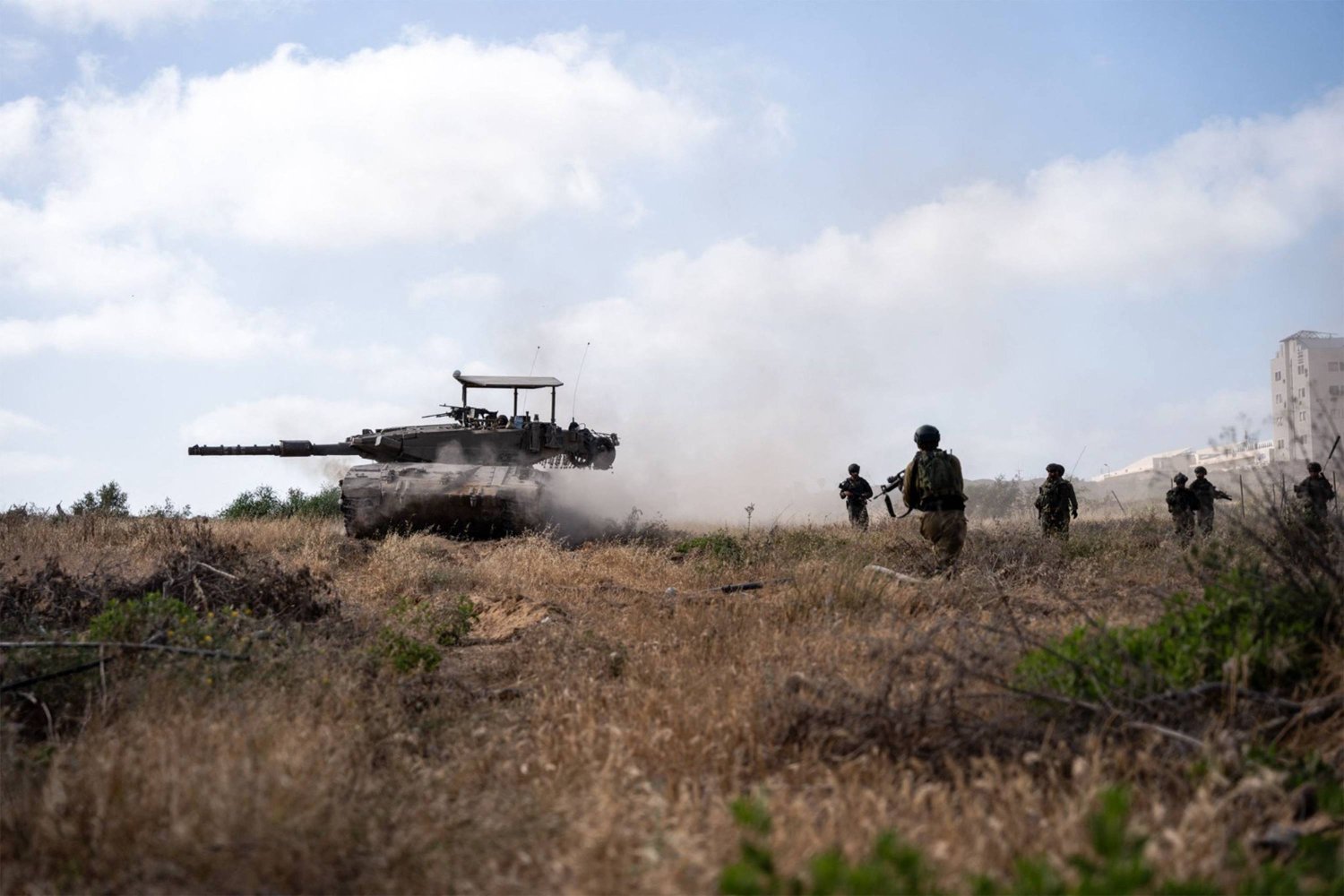  İsrail ordusunun 99'uncu Tümenin Gazze Şehri'nin Zeytun bölgesinde (AFP)
