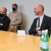 Ariane Tabatabaei, 2021 yazında Uluslararası Atom Enerjisi Ajansı (UAEA) Direktörü Rafael Grossi ile yaptığı toplantılardan birinde Robert Malley’in arkasında oturuyor (UAEA)